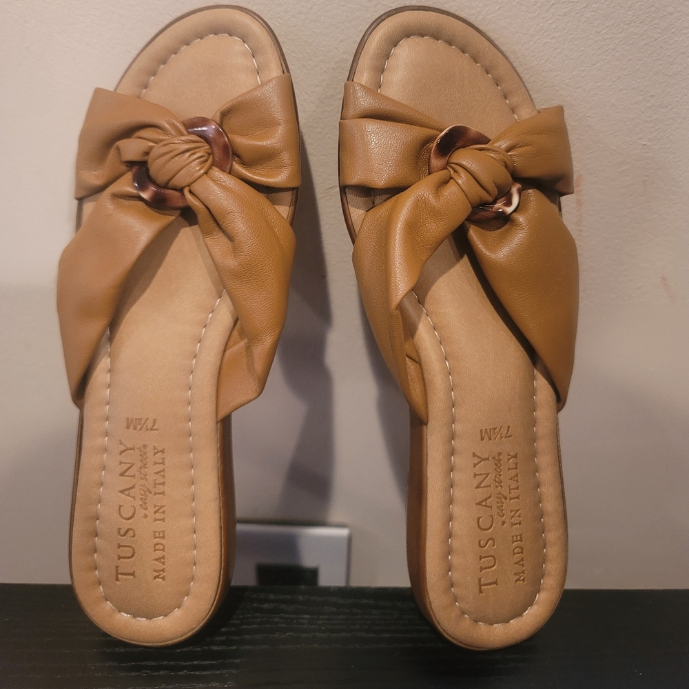 Ladies sandals